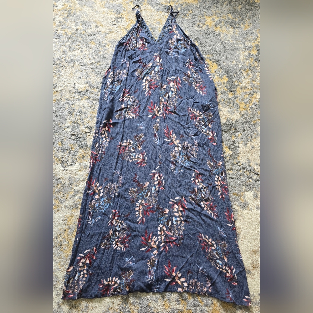Lovestitch M/L Floral Navy Maxi Dress